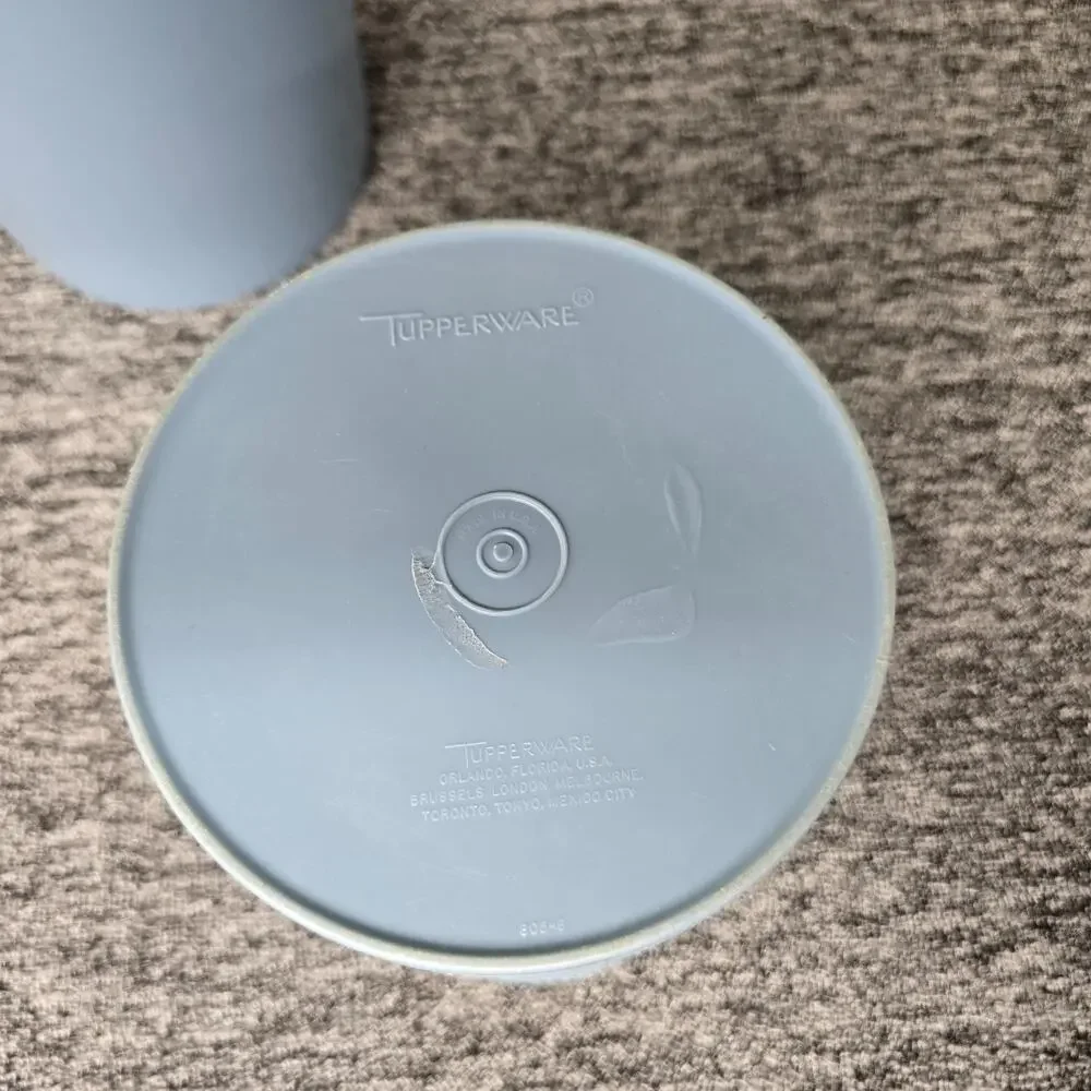 VTG Tupperware Servalier Nesting Canister Set of 5 Country Blue 5 Lids 1 Cracked